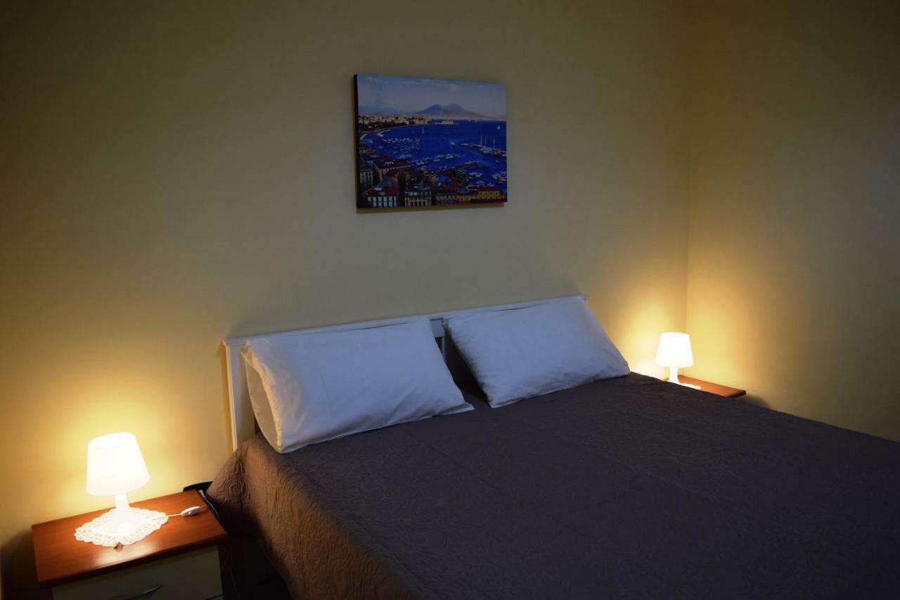 Appartement A Casa Di Peppe à Naples Extérieur photo