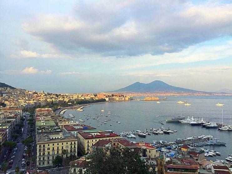 Appartement A Casa Di Peppe à Naples Extérieur photo